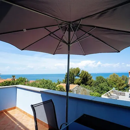 アパート Kristijana Monterosso *