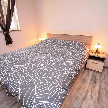 Kristijana Monterosso * Crveni Vrh